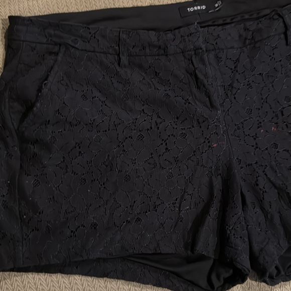 Torrid size 16 black plus size shorts - Picture 2 of 10